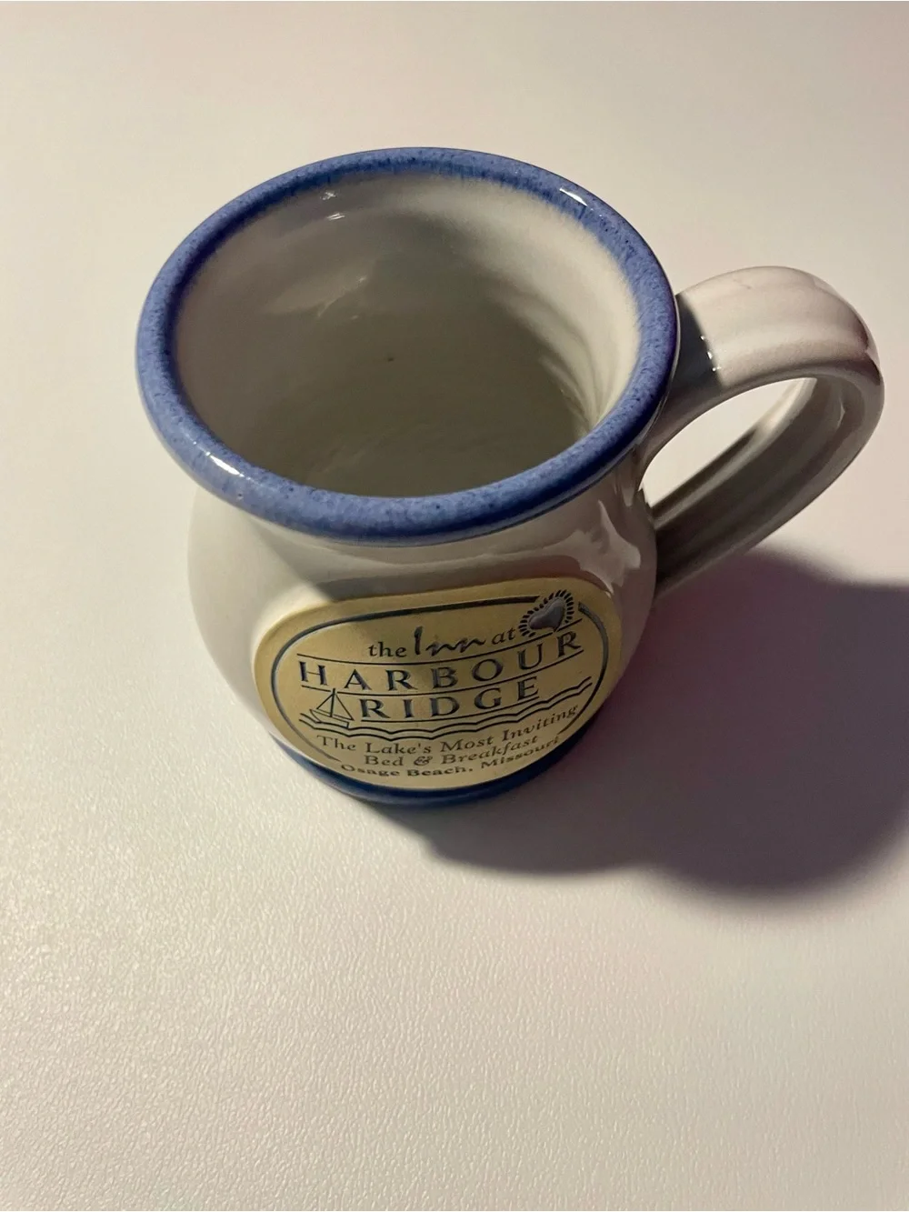Deneen Pottery Harbour Ridge Bed & Breakfast Ozarks Stoneware Coffee Mug 2010